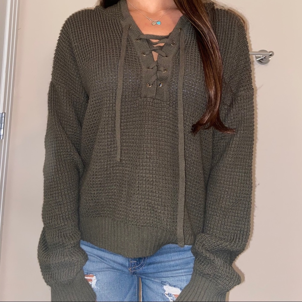 Zumiez green sweater